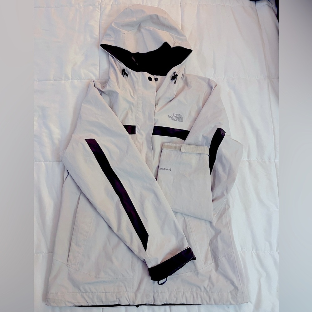 Women’s Raincoat- The North Face